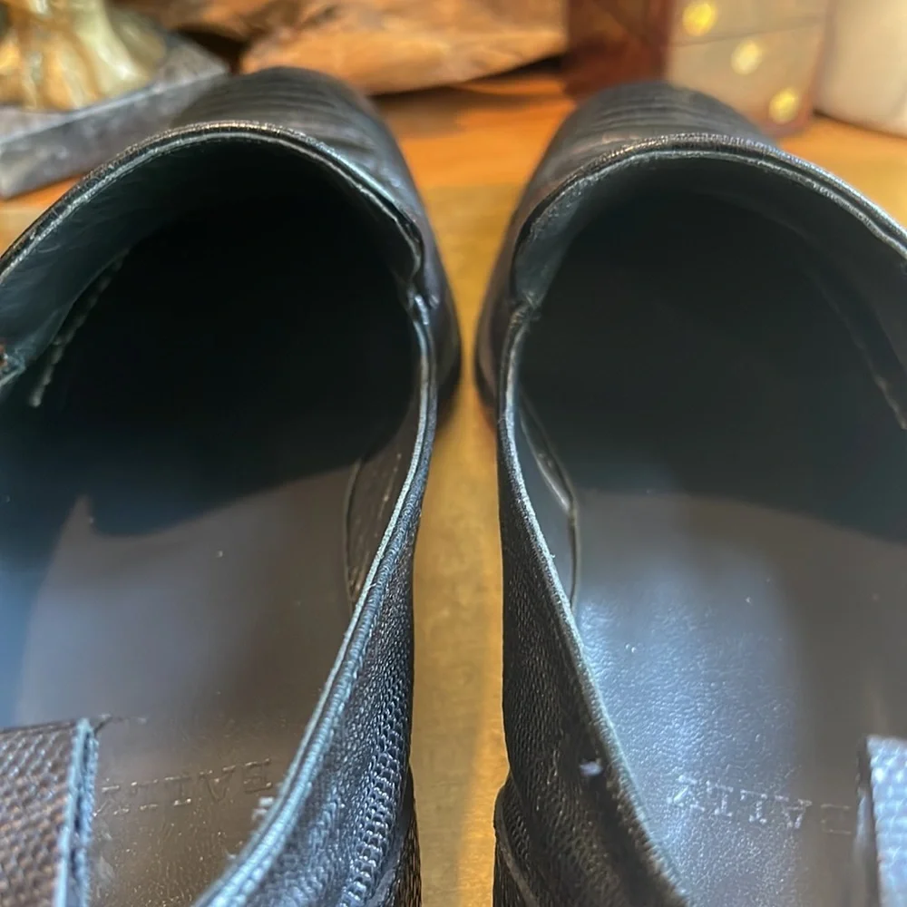 EXOTIC Bally Lizard Loafers in Black Leather